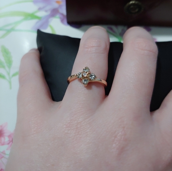 SOLD!* BUNDLE OF 5 RINGS/ Many sizes. - Picture 3 of 6